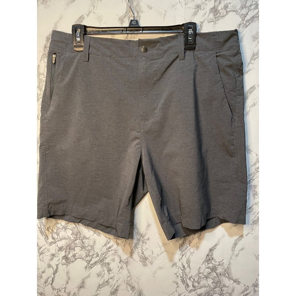 Chaps Men's Gray Stretch Shorts Size 36